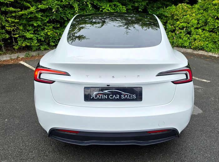 Tesla Model 3 2025