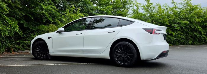 Tesla Model 3 2025