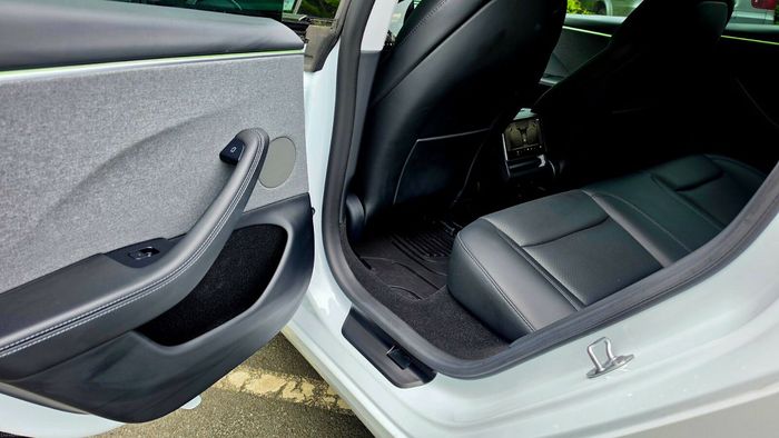 Tesla Model 3 2025