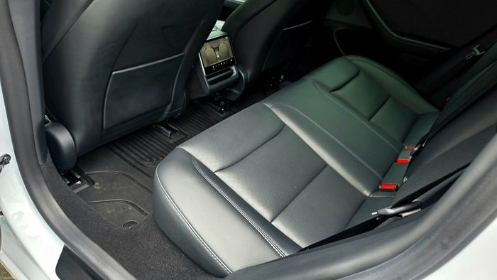 Tesla Model 3 2025
