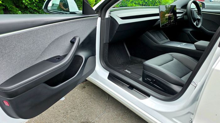 Tesla Model 3 2025