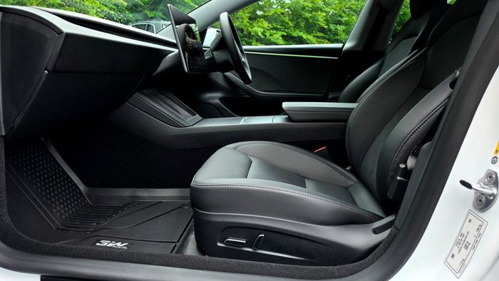 Tesla Model 3 2025