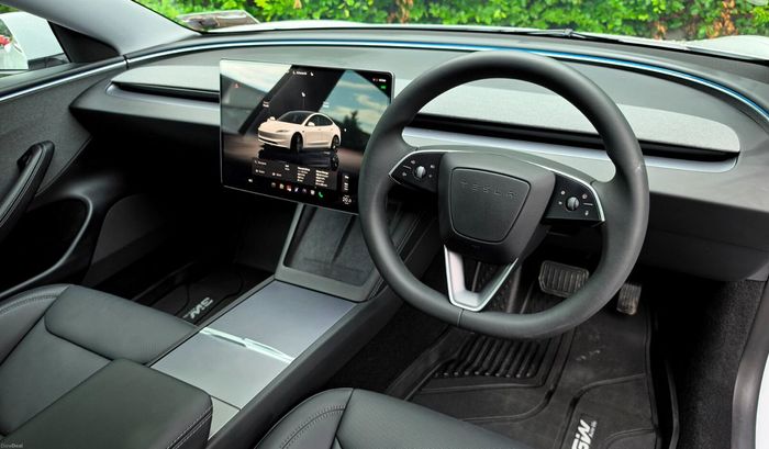 Tesla Model 3 2025