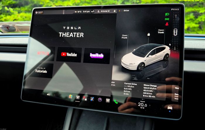 Tesla Model 3 2025