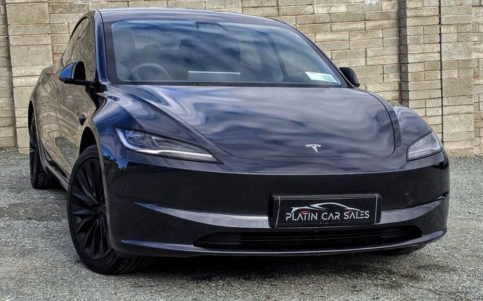 Tesla Model 3 2024