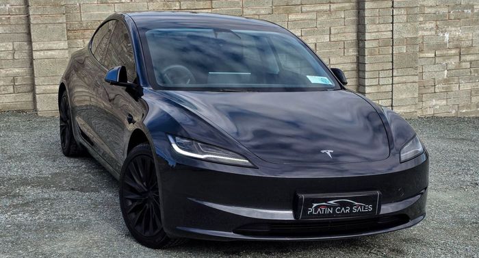 Tesla Model 3 2024