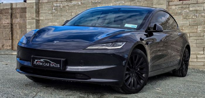 Tesla Model 3 2024
