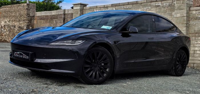 Tesla Model 3 2024