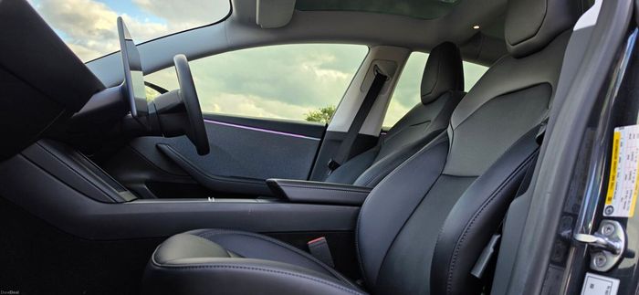 Tesla Model 3 2024
