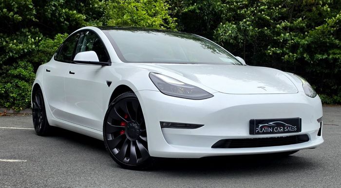 Tesla Model 3 2022
