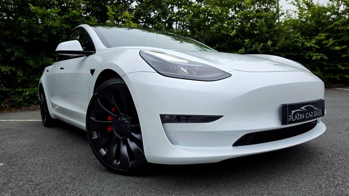 Tesla Model 3 2022