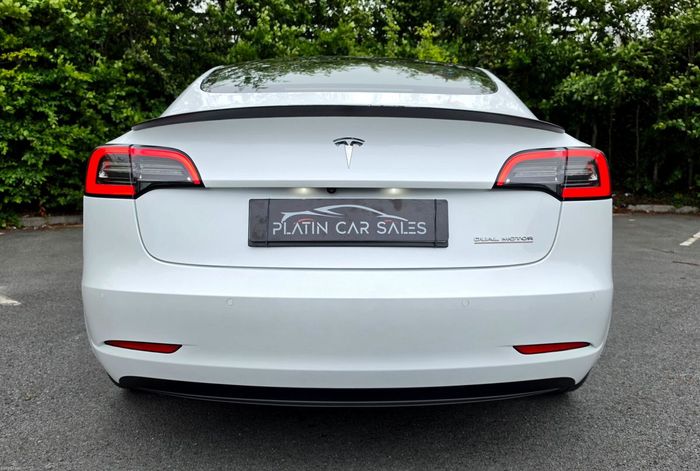Tesla Model 3 2022
