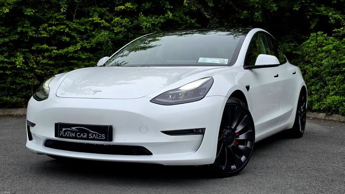 Tesla Model 3 2022