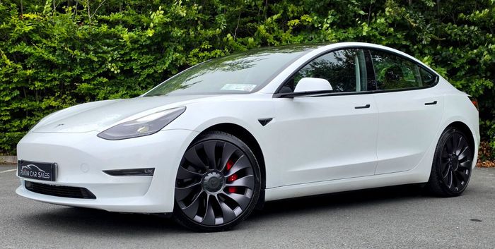 Tesla Model 3 2022