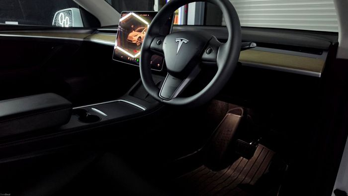 Tesla Model Y 2023