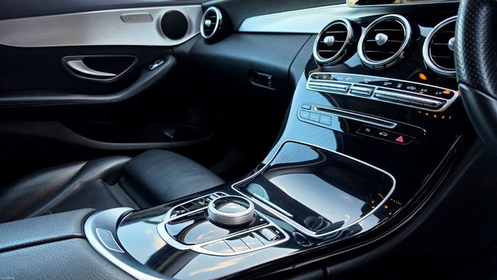 Mercedes-Benz C-Class 2018