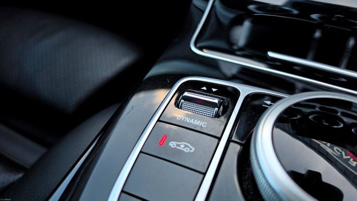 Mercedes-Benz C-Class 2018
