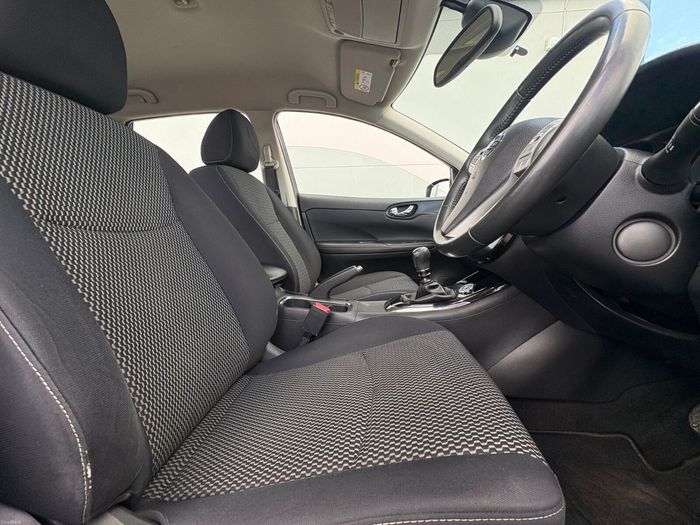 Nissan Pulsar 2015