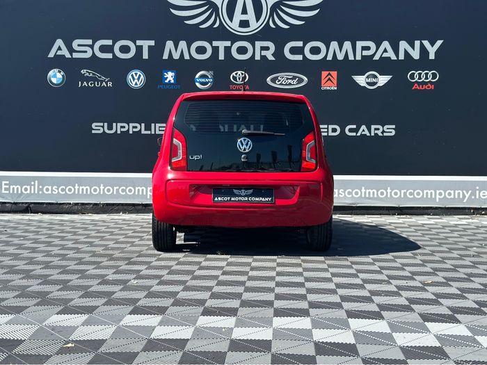 Volkswagen Up! 2015