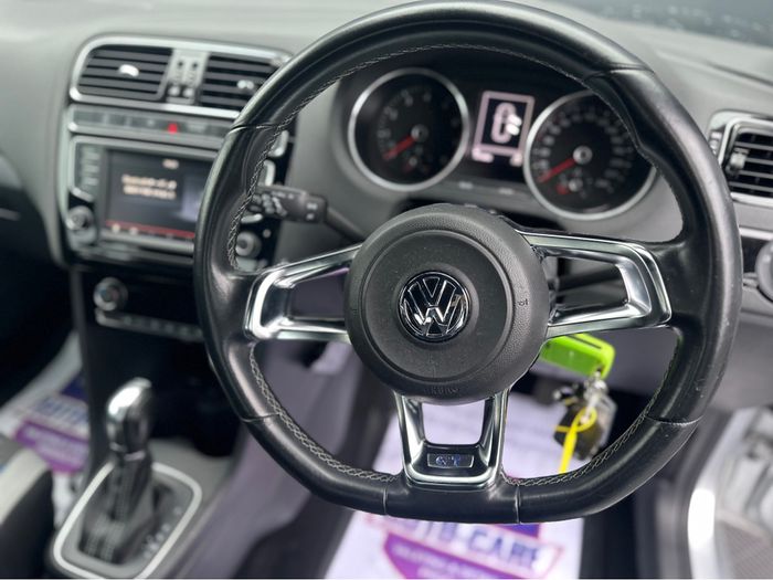 Volkswagen Polo 2015