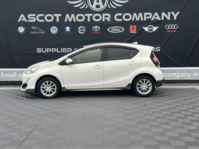 Toyota Aqua 2015