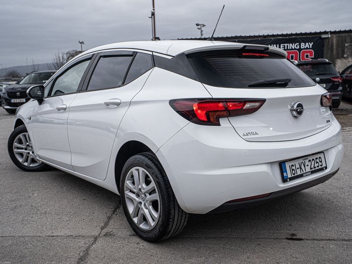 Opel Astra 2016