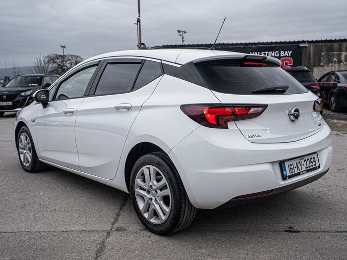 Opel Astra 2016