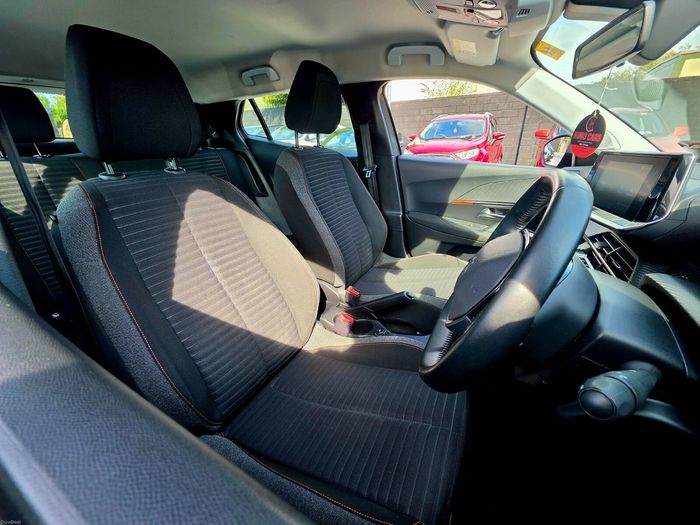 Peugeot 2008 2021