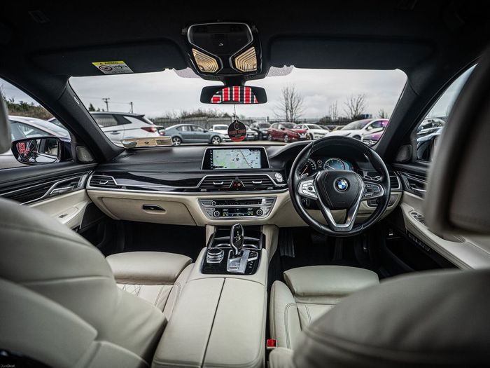 BMW 7 Series 2015