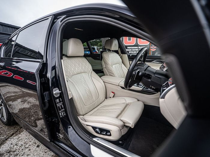 BMW 7 Series 2015