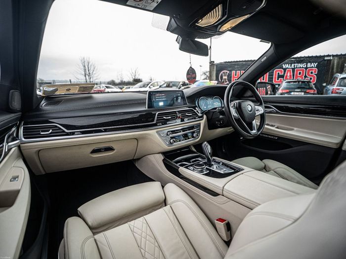 BMW 7 Series 2015