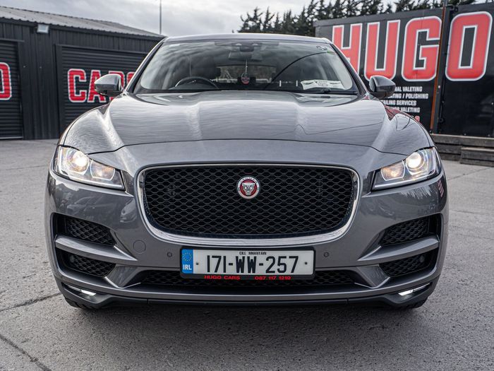 Jaguar F- PACE 2017