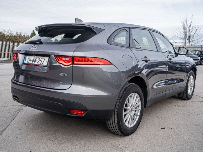 Jaguar F- PACE 2017