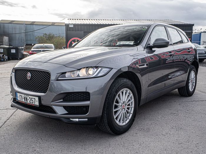 Jaguar F- PACE 2017