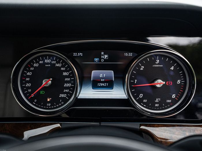 Mercedes-Benz E-Class 2016