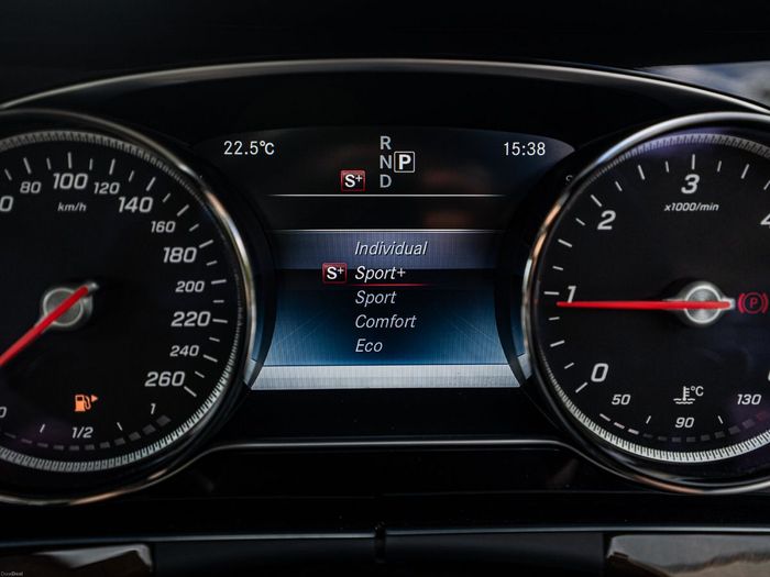 Mercedes-Benz E-Class 2016
