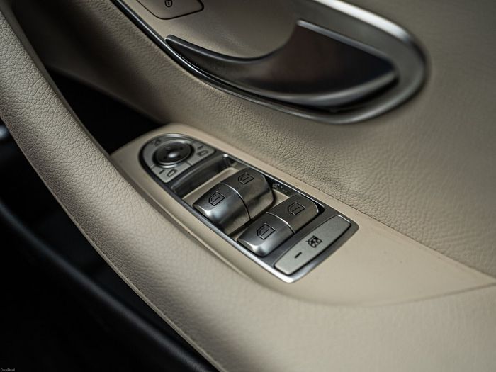 Mercedes-Benz E-Class 2016