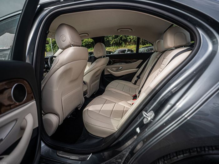 Mercedes-Benz E-Class 2016