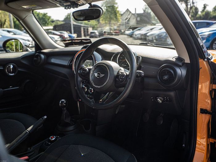 MINI Cooper 2018