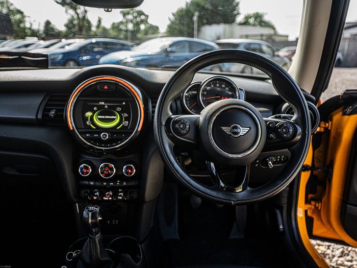 MINI Cooper 2018