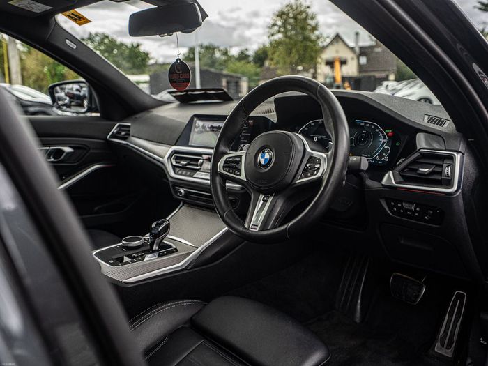BMW 3 Series 2021