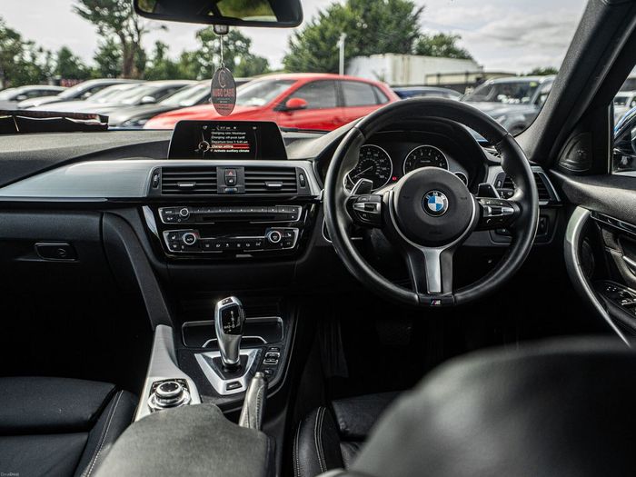 BMW 3 Series 2016