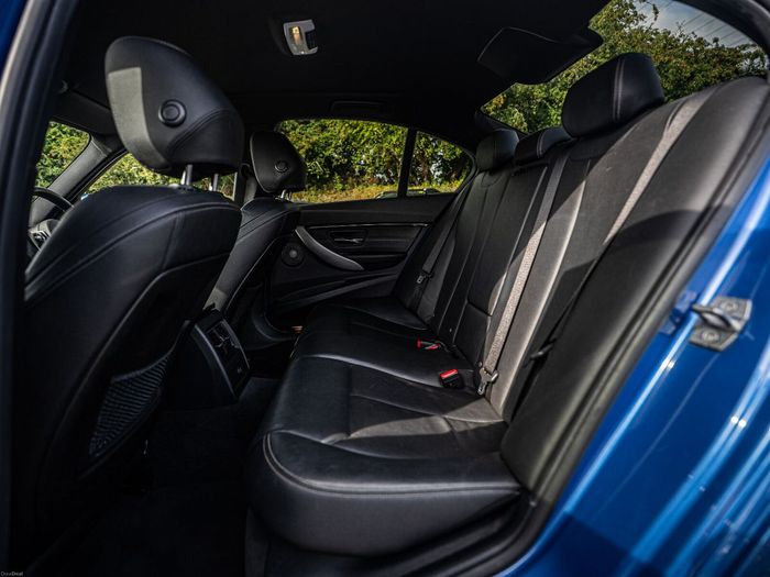 BMW 3 Series 2016