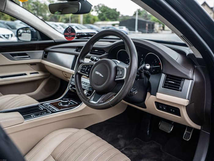 Jaguar XF 2019