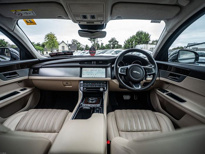 Jaguar XF 2019