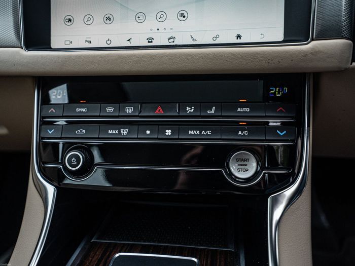 Jaguar XF 2019