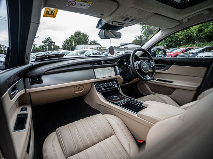 Jaguar XF 2019
