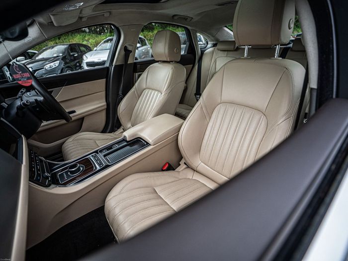 Jaguar XF 2019