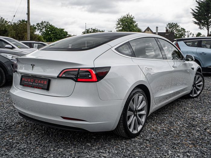 Tesla Model 3 2020