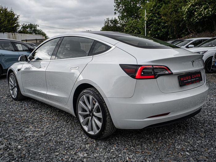 Tesla Model 3 2020